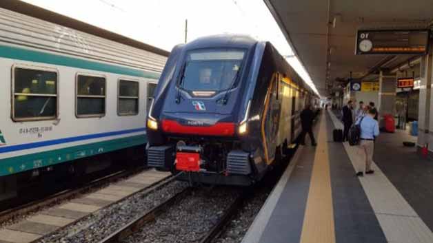 гибридный  поезд   Trenitalia.