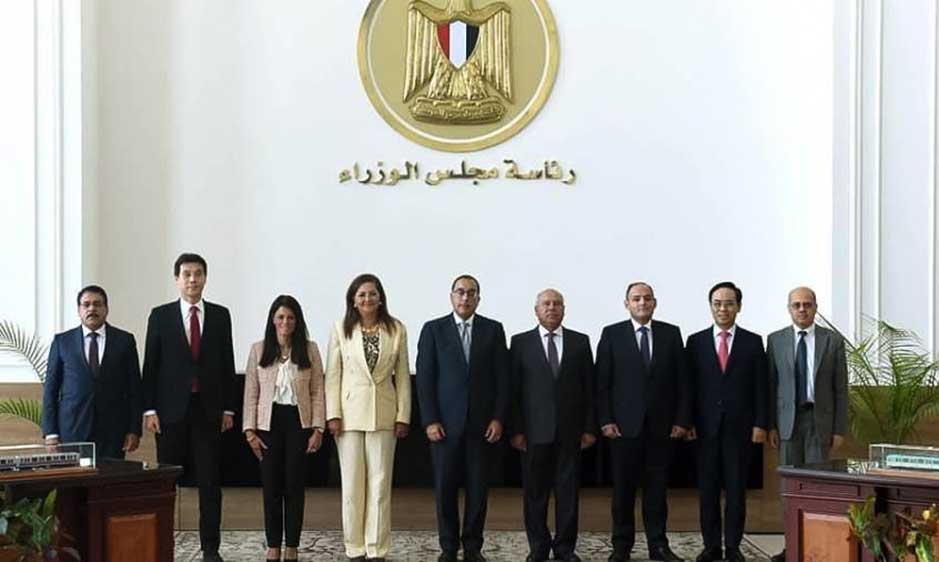 Высокопоставленные лица  присутствовавшие на подписании контракта Национального управления по туннелям